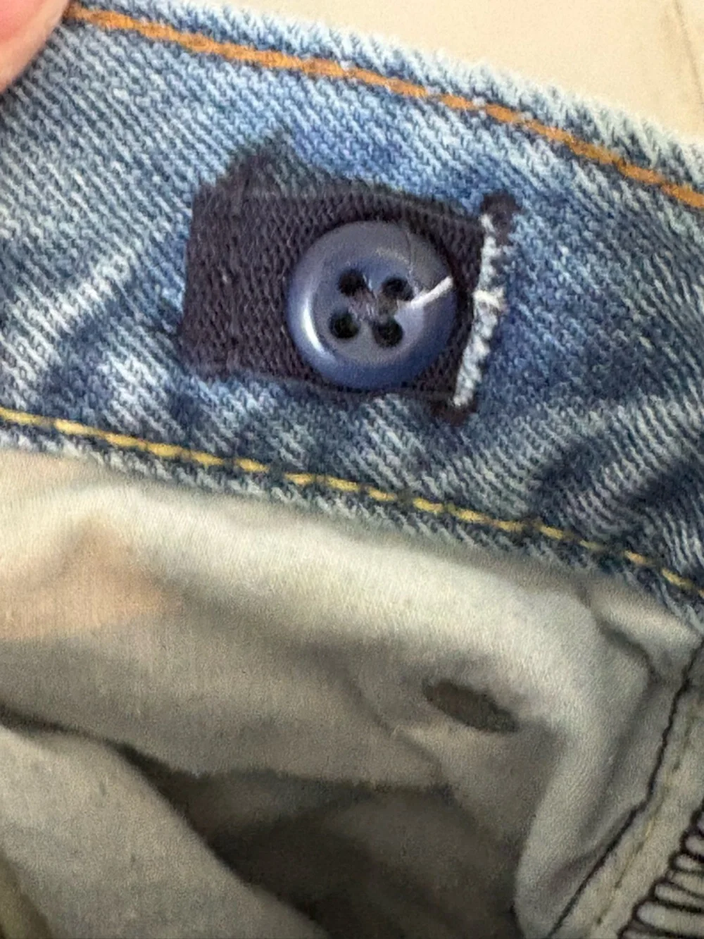 Levis relaxed light